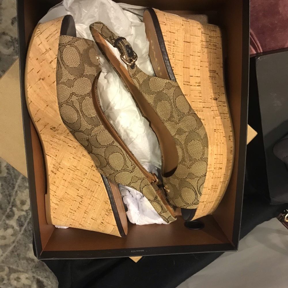 👡 Coach Slingback Wedge Sandals – Size 10M Khaki/Chestnut 👡